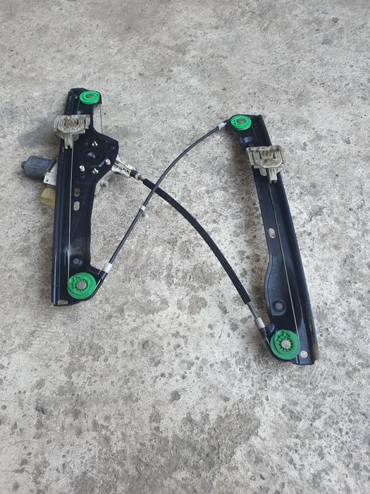 Macara dreapta fata bmw e90 e91.
