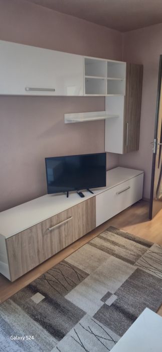 Apartament cu 3 camere de inchiriat