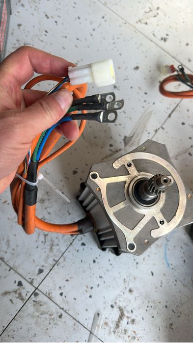 Электродвиготель на электро мотоцикл.