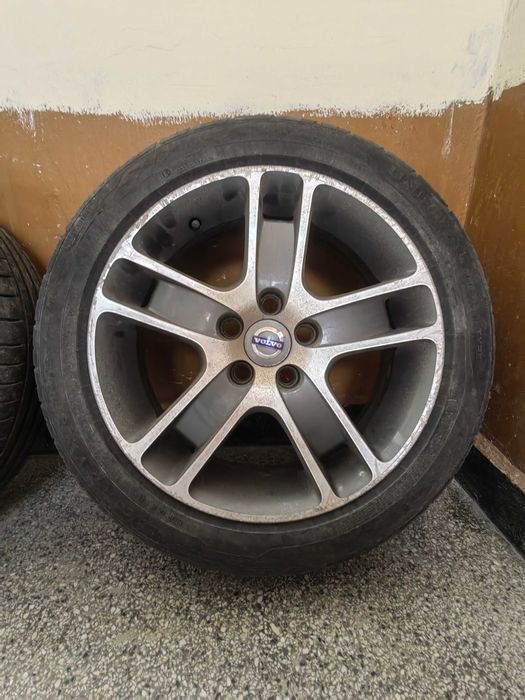 17 Цолови Джанти от Волво