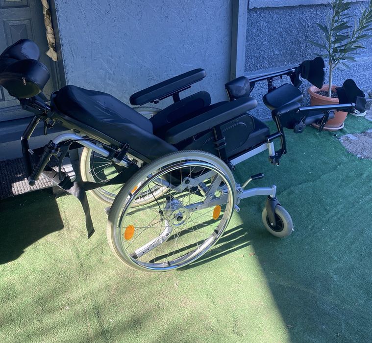 Scaun cu rotile dizabilitati carut medical batrani