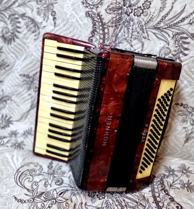 Acordeon  Hohner Verdi 2 Sita 80 Basi
