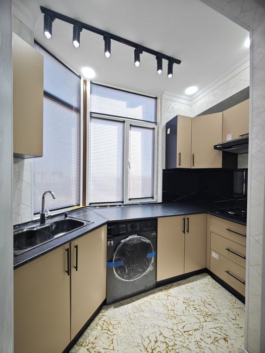 Срочно продаётся 2 комнатная квартира на 8 этаже 8 этажного дома