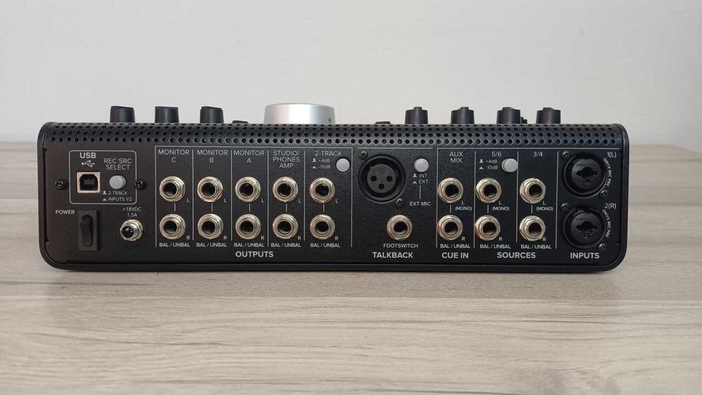 Звуковая карта для студийных мониторов Mackie Big Knob Studio+