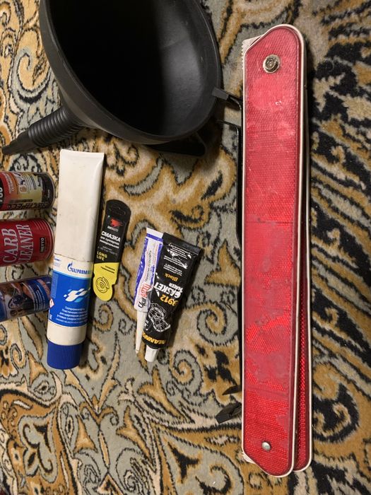 Комплектующие для автомобиля.