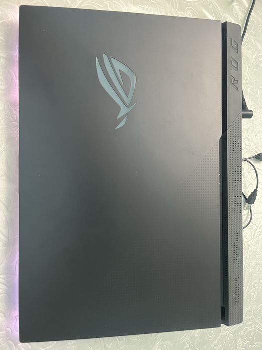 Asus rog strix g17 g713qr