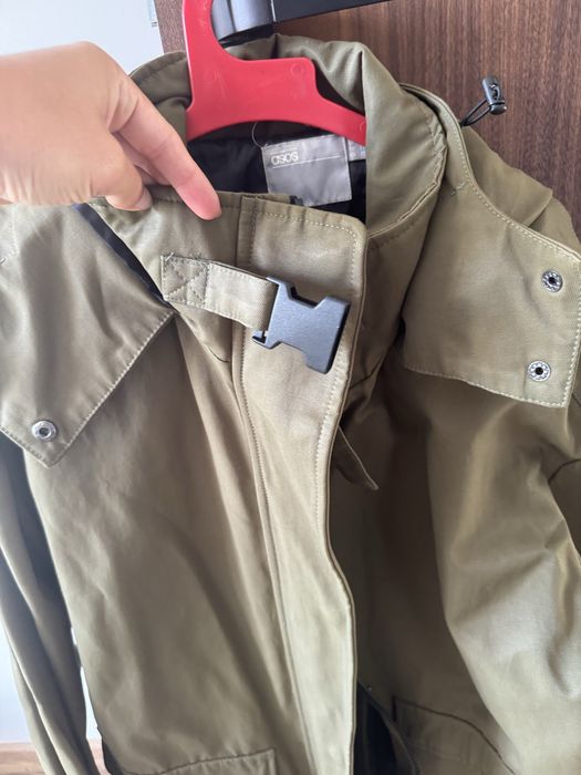 Зимно уголемено промазано яке на ASOS