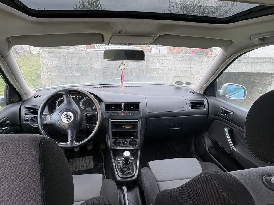 Dezmembrez Vw golf IV /1.6benzina an 2003