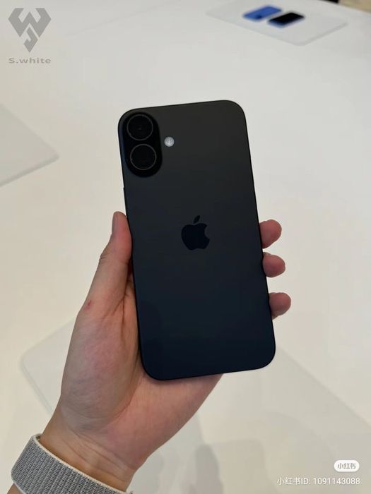ПРОДАЮ iphone 16 Plus 128gb (В идеале) торг разумный.