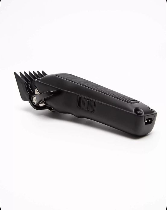 Машинка для сртижки , триммер