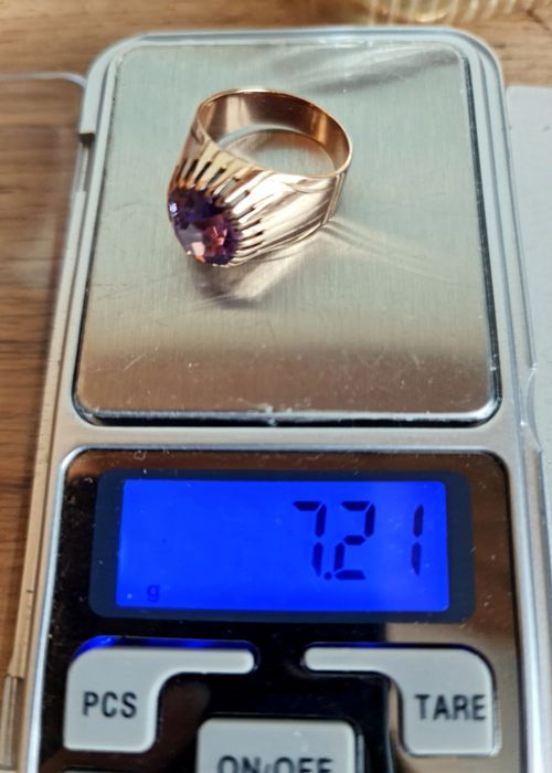 Золотое кольцо 583 пробы с александритом