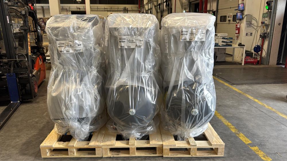 Compresor 500l cu surub +5,5kw+Uscator de aer -Complet echipat PREMIUM