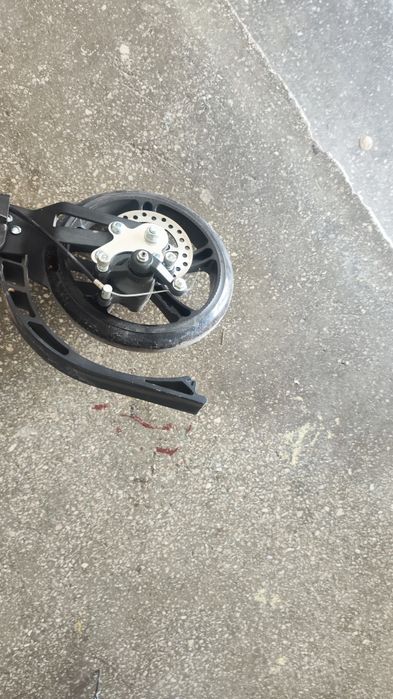 Vând trotinetă de picior