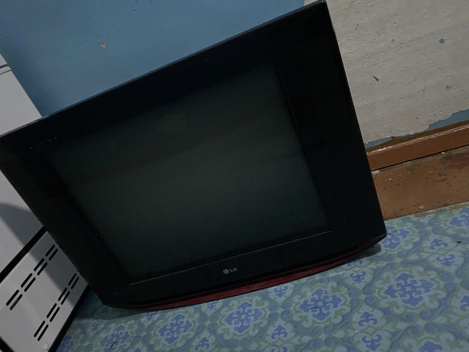 Продам телевизор