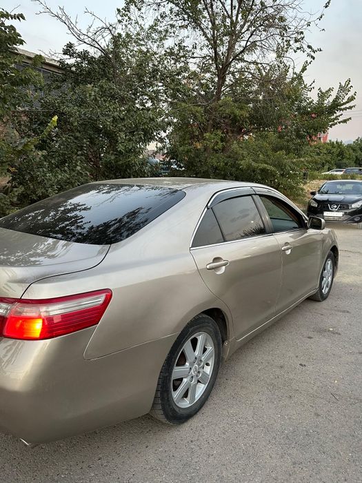 Продам машину тайота камри 40