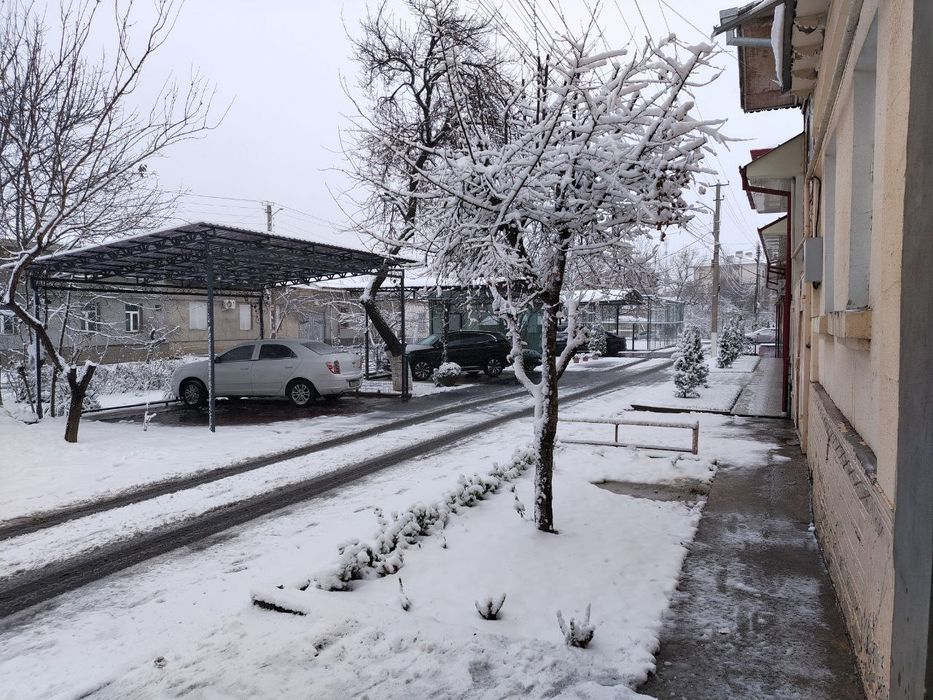 Uy sotiladi.koʻchmas mulk.