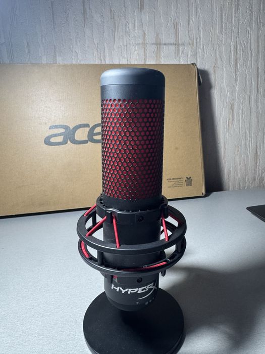 Микрофон HyperX Quadcast