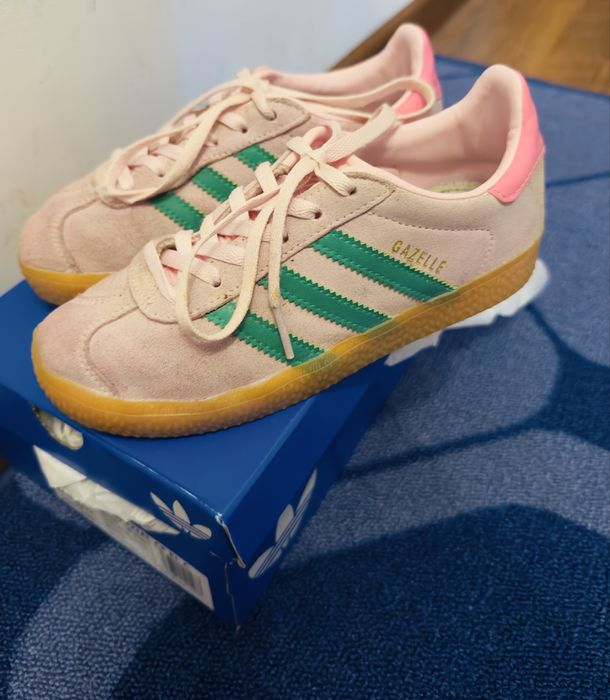 Маратонки Adidas за момиче