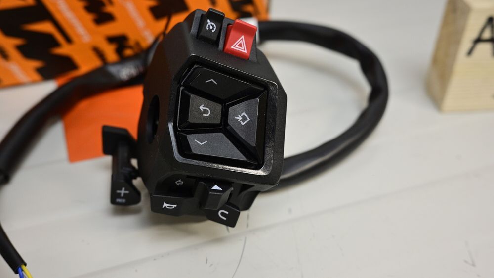 KTM Duke 390 2024 Bloc de comenzi lumini stanga / Vitpilen 401