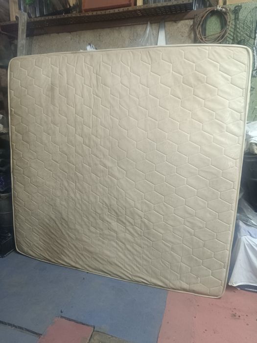 Отдам матрас даром