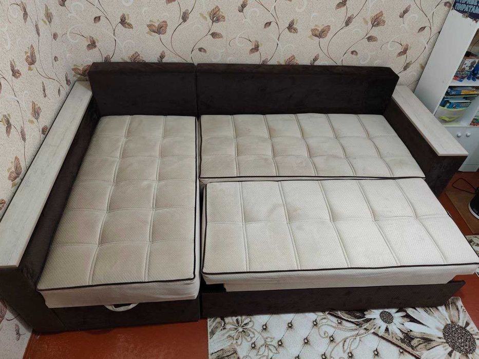 Продам раскладной уголок-диван
