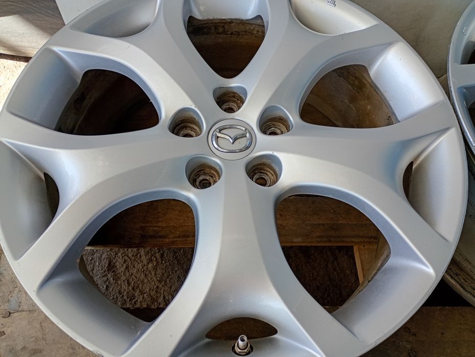 Перфектни 19-5х114.3 ЕТ50 7.5j  Mazda CX5. CX7