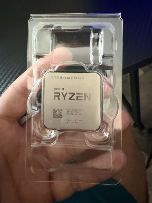 (Vandut) Procesor ryzen 5 5600x in garantie