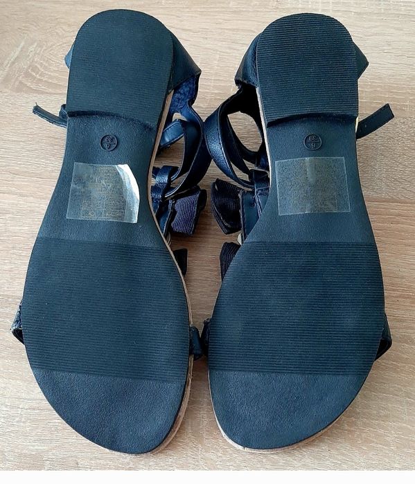 Ефектни сандали SUPERGA,със златист брокат и Силиклнови сандалиCROQS