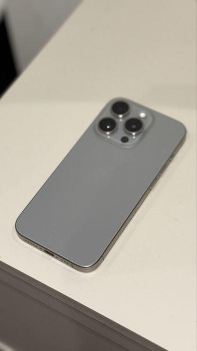 Продам iPhone 15 pro