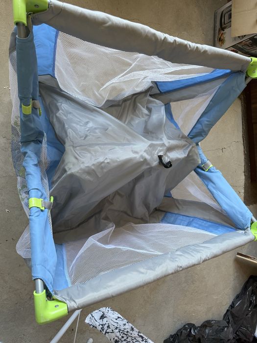 Детска синя сгъваема кошарка