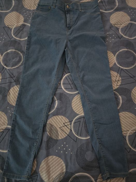 Нови дънки размер W 30за 10 евро