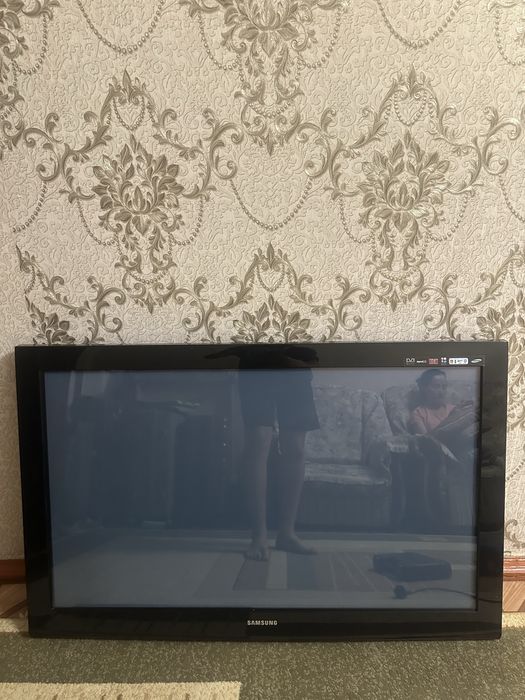 Продается телевизор SAMSUNG
