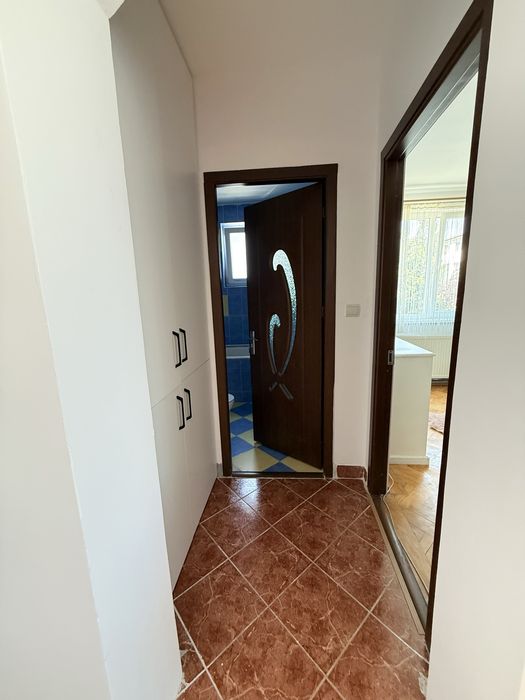 Inchiriez apartament cu 2 camere