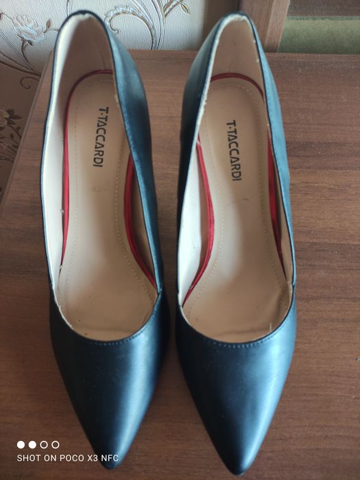 Продам туфли черные классические