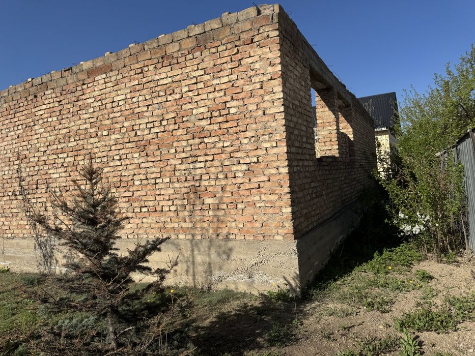 Продается дом недостроенный