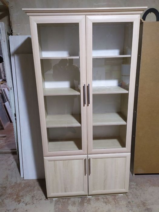 Книжный шкаф из ЛДСП