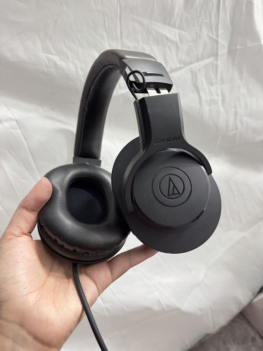 Наушники Audio-Technica ATH-M20x новые
