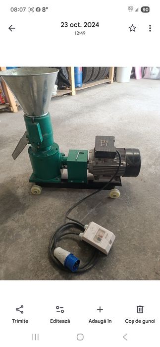 Vând Granulator furaje