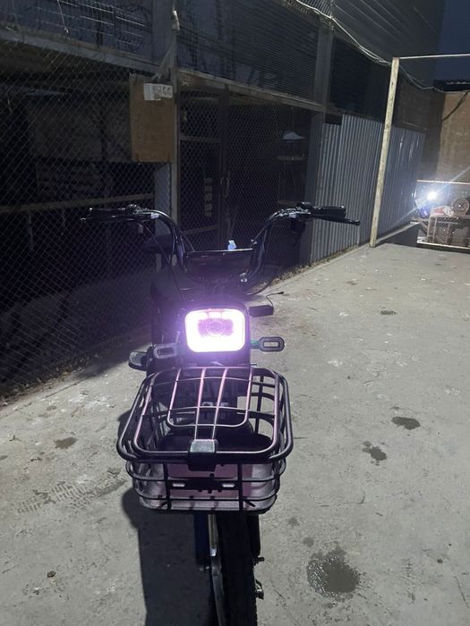 AET электроскутер