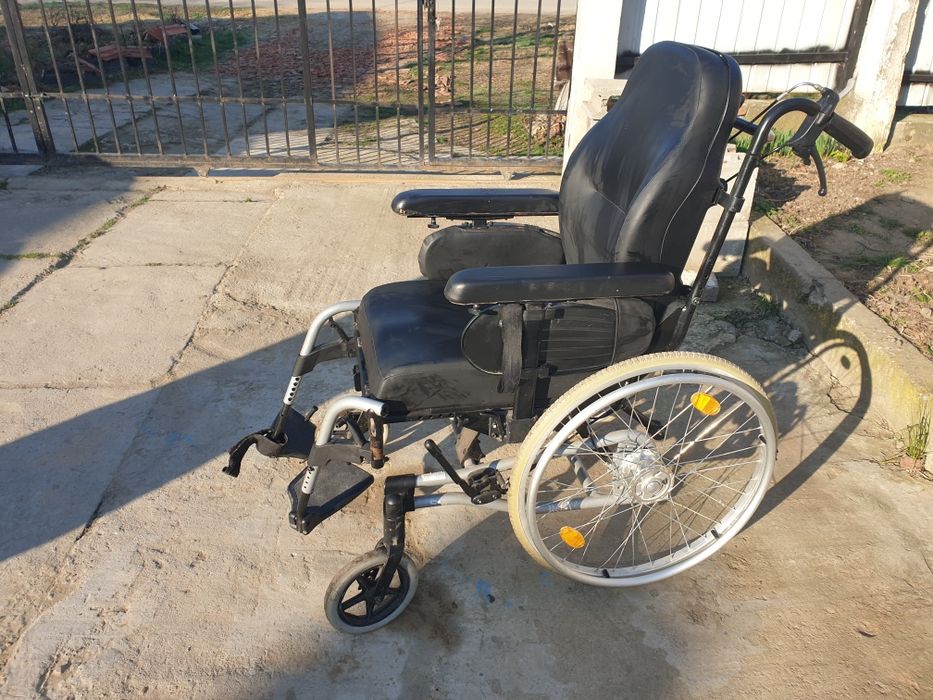 scaun cu rotile ( fotoliu rulant )  Relax°2