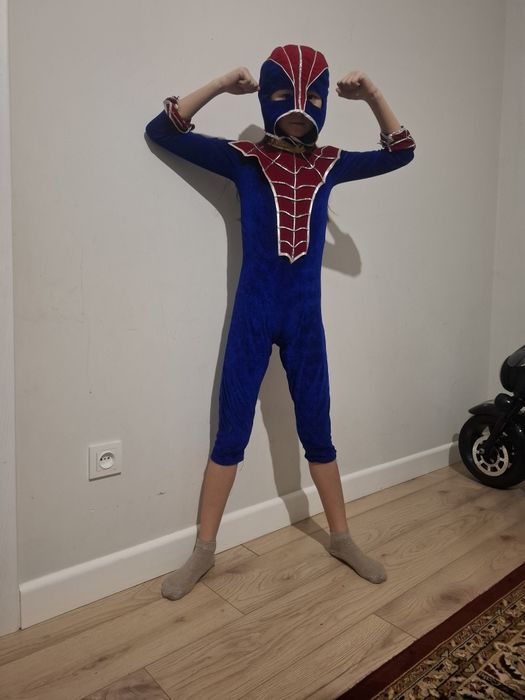 Новогодний костюм спайдермен
