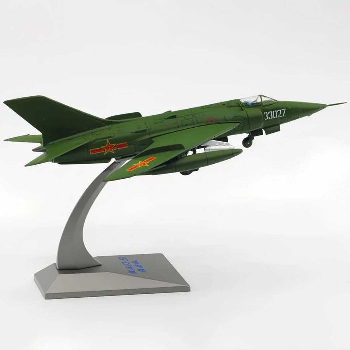 Macheta avion metalica Mig-19 Q5 scara 1:72 22,5 cm