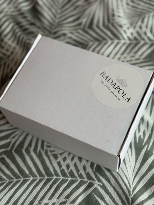 Бяла пола Radapola