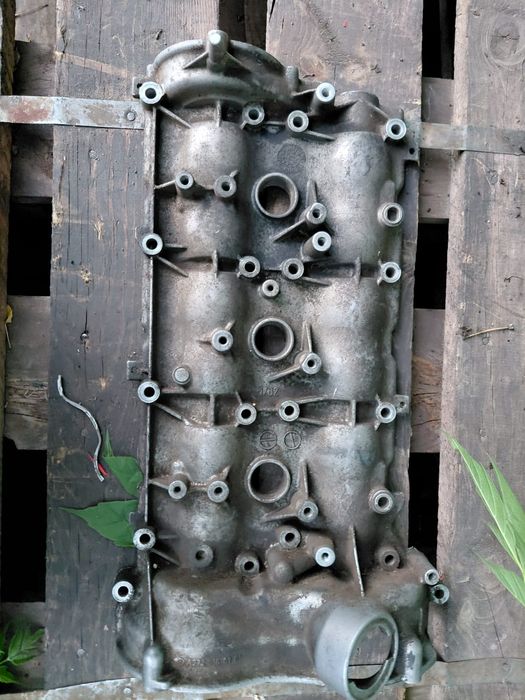 Клапанная крышка