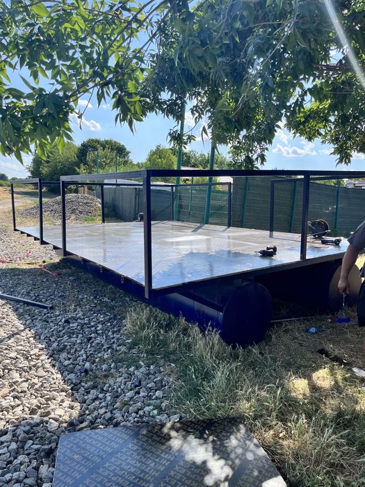 Vand pontoane metalice plutitoare