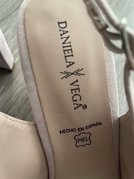 Pantofi cu toc gros