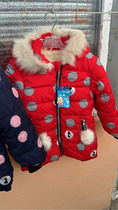 Куртки үа девочку