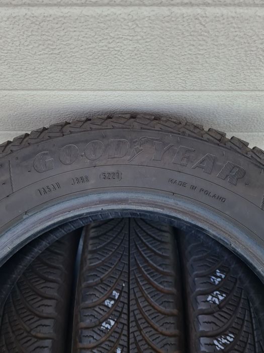 Всесезонни гуми 4 броя GOODYEAR Vector4Seasons 165 70 R14 дот 5221