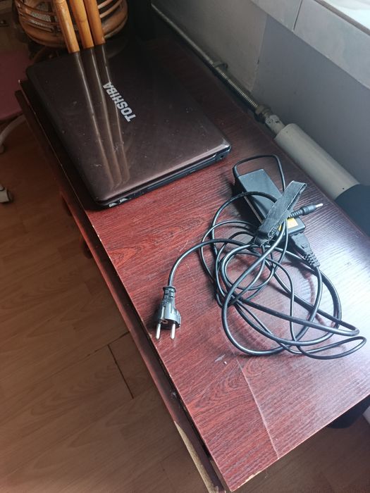 Продам ноутбук на запчасти