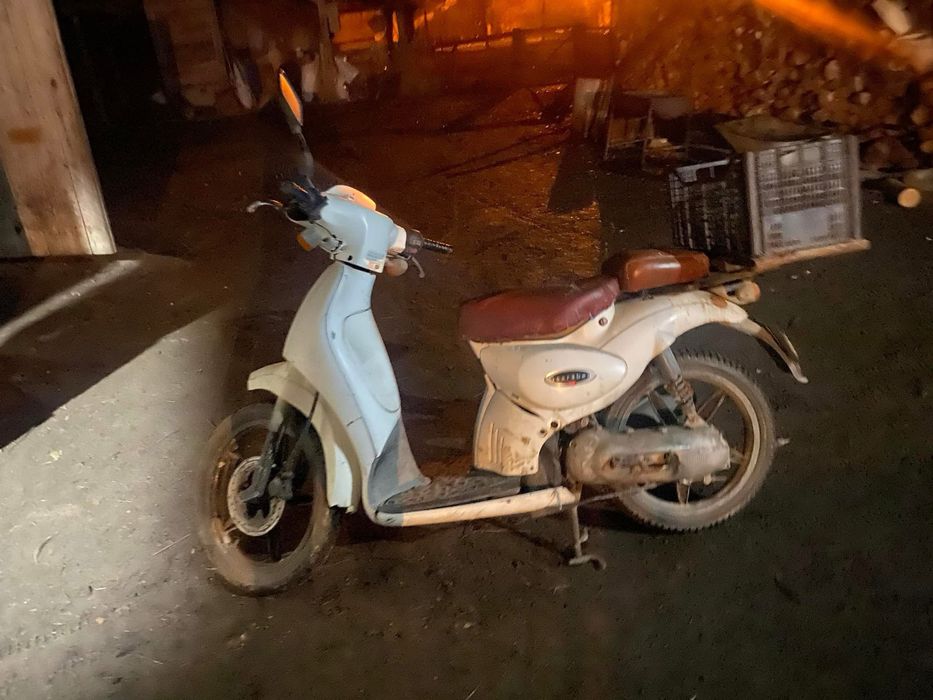 De vanzare atv si scuter Aprilia Scarabelo